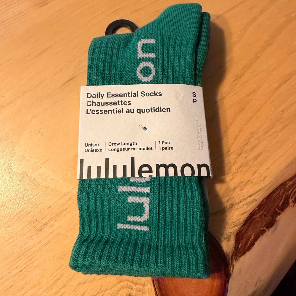 lululemon athletica Teal Daily Essential Socks